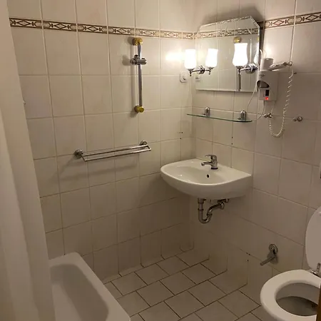 Apartamento Auf Feiningers Spuren Durch Moenchgut Doppelzimmer Ohne Kueche Lobbe